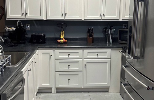 Catherine House | 3-bedroom house in welcoming Camden with AC, WiFi. Enjoy a cozy stay