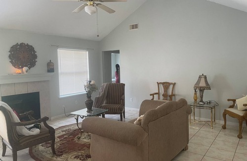 Cypress House | 3-bedroom house in wonderful Cypress