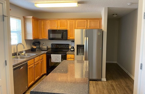 Athens House | 3-bedroom house minutes from Downtown Athens and UGA!