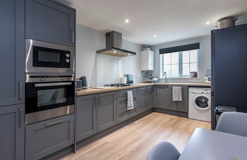 Silverstone Apartment | 3-Bedroom House Near the Silverstone Circuit