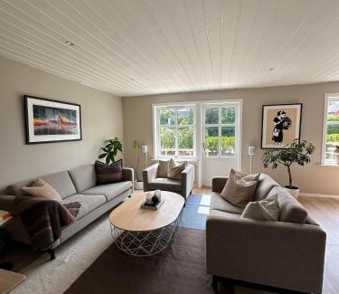 Sola Villa | 3 Bedroom House Near Stavanger for ONS 2024