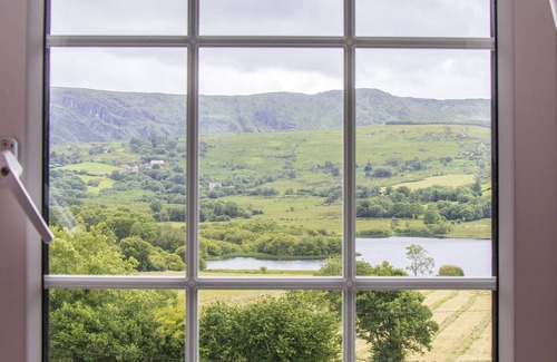 Dawros House | 3 bedroom house on a farm , situated on the Beara Way walking trail.