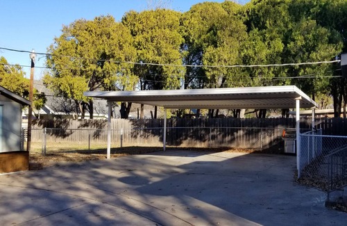 Wichita Falls House | 3 Bedroom house right across the street from MSU campus! Plenty of Parking!
