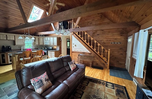 Moro House | 3-bedroom house in welcoming Moro Plantation with AC, WiFi