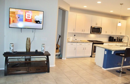 Morning Sun Farms House | 3-bedroom house in phenomenal San Tan Valley with gorgeous heated pool & hot tub