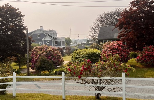 Snug Harbor House | 3 Bedroom house 1 mile from East Matunuck Beach - Snug Harbor
