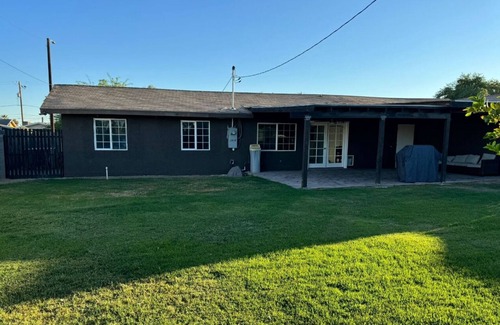 Yuma House | 3-bedroom house with AC, WiFi, in the center of the city
