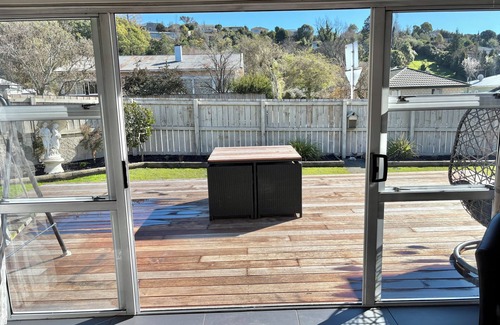 Nelson South House | 3-bedroom house with sunny deck & gardens close to beach, city centre & hospital