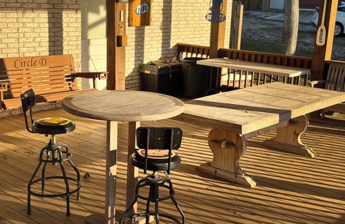 Brookeland House | 3-bedroom house with AC and WiFi in Brookeland on the water with boat dock