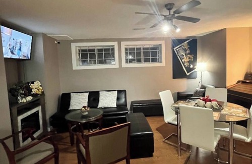 West Edmonton House | #3-Bedroom in a quiet and nice home to stay in West Edmonton Area