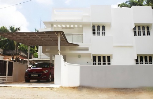 Kochi House | 3-bedroom independent bungalow in Kochi