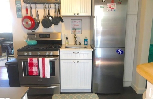 Mayfield Cottage | 3 Bedroom Lakefront Cottage