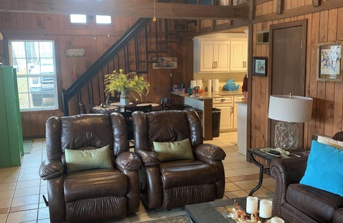 Arley Cottage | 3 bedroom Lakefront Cozy Cottage only a few steps to the lake! NO PETS!