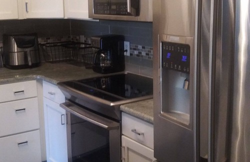 Mount Mourne Condo | 3 Bedroom Lakefront Condo w PoolnFURNISHED SHORT-TERM RENTAL (30 DAYS+)