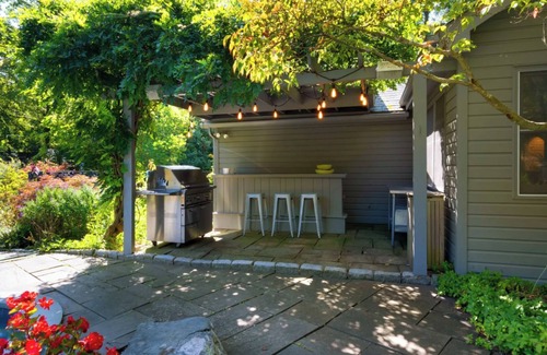 South Salem House | 3-bedroom Lakefront House w/Pool, Lakeside Dock, Sunset Views