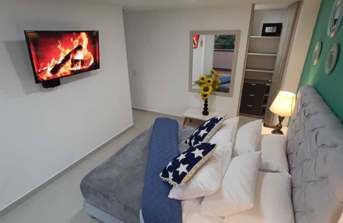 Robledo Apartment | 3 Bedroom Large Loft, gym, balcony, Pool, Sauna.