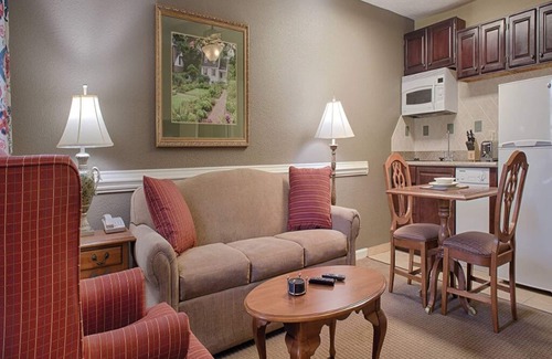 Williamsburg Condo | 3 Bedroom Lockoff Condo w/2 Living Areas, 2 Kitchens, @ Williamsburg Kingsgate!