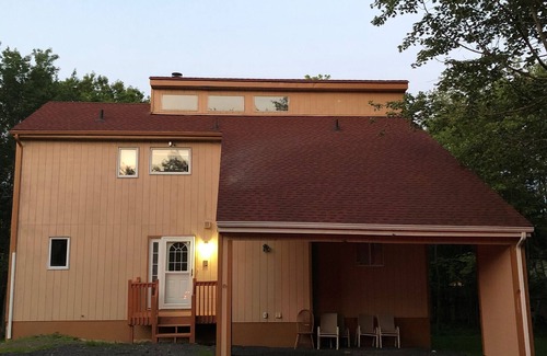 Long Pond House | 3 Bedroom + Loft/BBQ Grill/Backyard