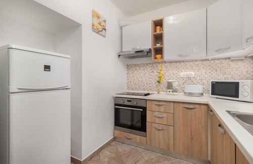 Gostinjac Apartment | 3 bedroom lovely apartment in Dobrinj