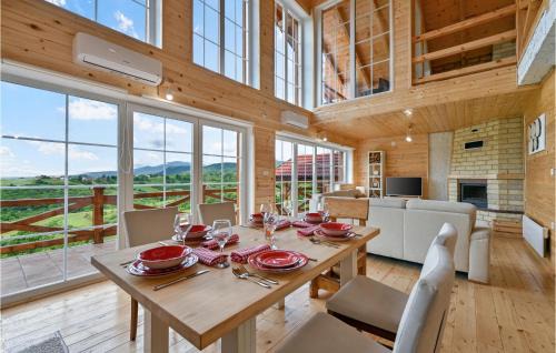 Novi Marof House | 3 Bedroom Lovely Home In Jelenscak