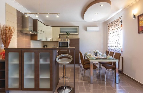 Prolozac House | 3 bedroom lovely home in Ricice