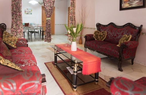 Dhaka Apartment | 3 Bedroom Luxurious Furnished Apartment @ Baridhara DOHS