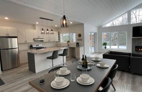 Sauble Beach House | 3-Bedroom Luxury Beach Housen
