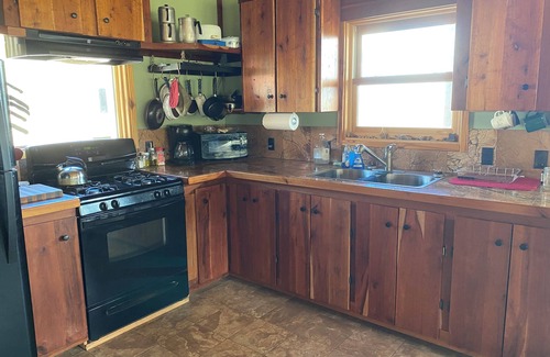 Gunnison House | 3 bedroom luxury cabin near Gunnison with amazing views and solitude.