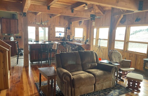 Gunnison House | 3 bedroom luxury cabin near Gunnison with amazing views and solitude.