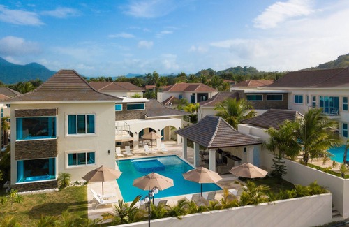 Los Brazos Villa | 3 bedroom Luxury villa