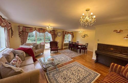 Pinner Villa | 3 Bedroom Luxury Villa