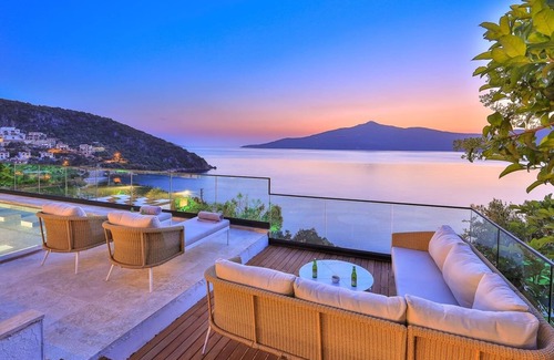 Kalkan Villa | 3 bedroom luxury villa near the sea