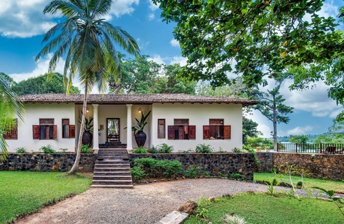 Koggala Villa | 3 Bedroom Luxury Villa with pool at Koggala Lake
