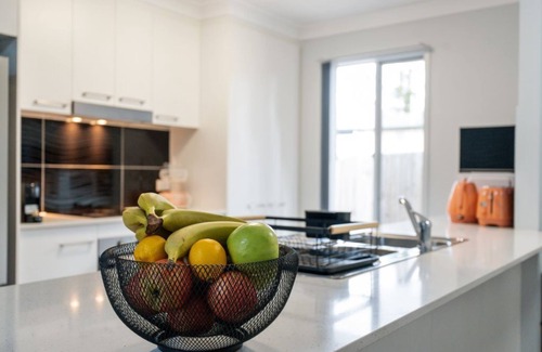 North Booval House | 3 Bedroom Modern Townhouse Ipswich