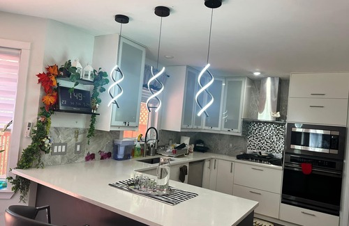 Halifax House | 3-Bedroom Modern House in Welcoming Halifax