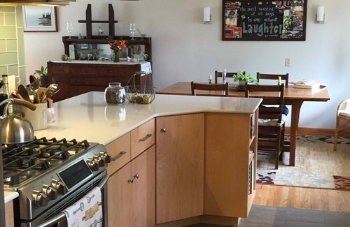 State College House | 3-Bedroom Modern Home Walkable to Downtown & Penn State