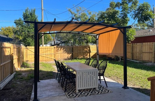 Sanford House | 3 Bedroom Modern Vintage in Historic Sanford