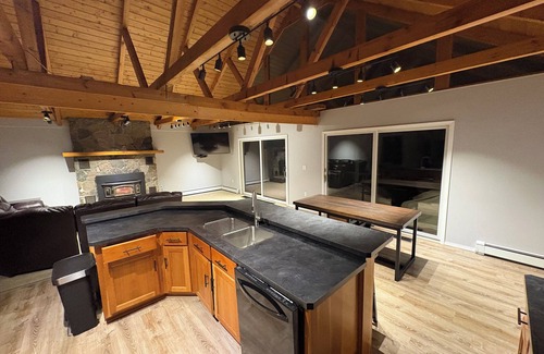 Northville Ski Chalet | 3 bedroom mountain &river view Sacandaga River, 4 min. to Great Sacandaga Lake