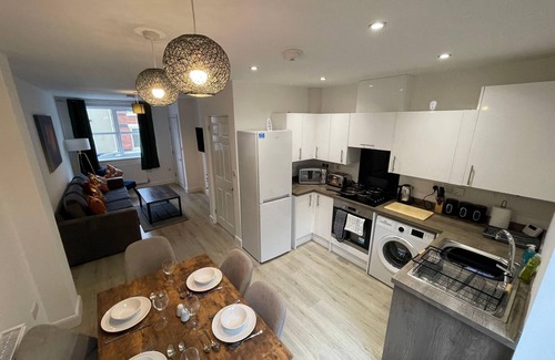 Tunstall House | 3 Bedroom New House with WiFi