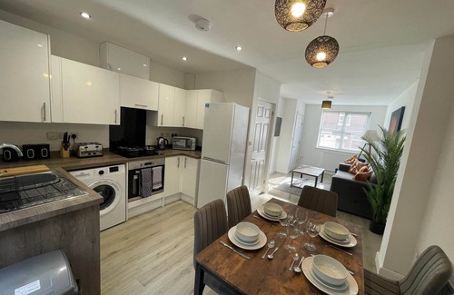 Tunstall House | 3 Bedroom New House with WiFi
