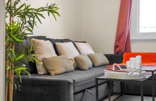 Glebe Apartment | 3-Bedroom Near Darling Harbour Good for 8 Guests