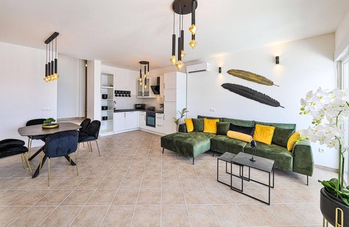 Marina Apartment | 3 bedroom nice apartment in Marina