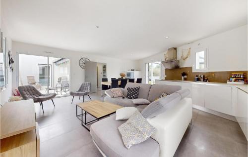 Ronce-les-Bains House | 3 Bedroom Nice Home In La Tremblade