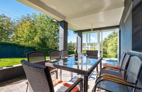Kraljevec Sesvetski House | 3 bedroom nice home in Vurnovec