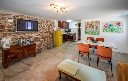 Karlobag House | 3 Bedroom Nice Home In Karlobag