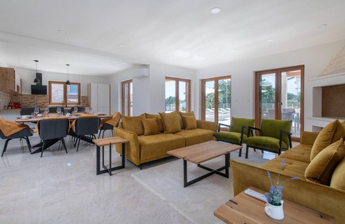 Kavran House | 3 bedroom nice home in Kavran