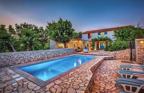 Smrika House | 3 bedroom nice home in Smrika