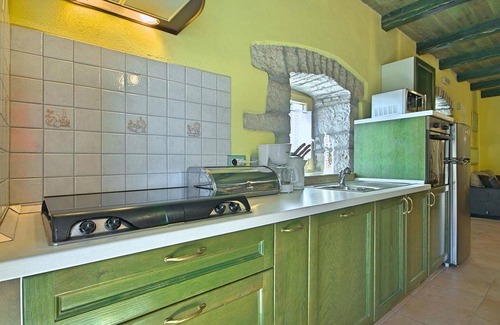 Brecevici House | 3 bedroom nice home in Tinjan