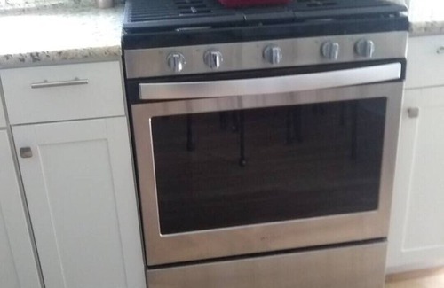 McHenry House | 3 Bedroom Oasis away from home by Downtown McHenry Dogs Welcome near Hospital