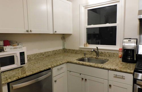 McHenry House | 3 Bedroom Oasis away from home by Downtown McHenry Dogs Welcome near Hospital